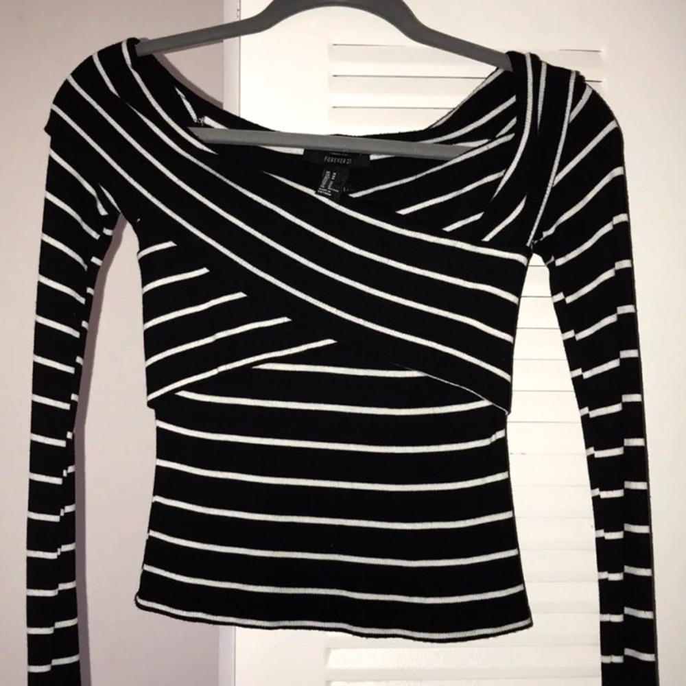 Forever 21 off shoulder striped top size medium